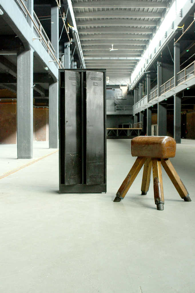 Sprungbock no. 120 - works berlin...restauriert und verkauft original